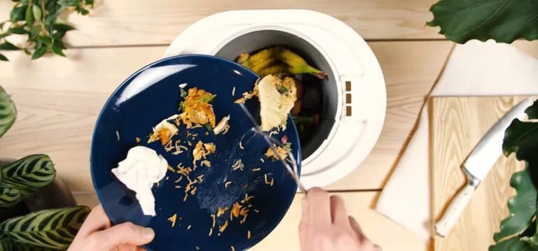 Découverte du composteur Lomi, du compost sans ordeurs dans la cuisine